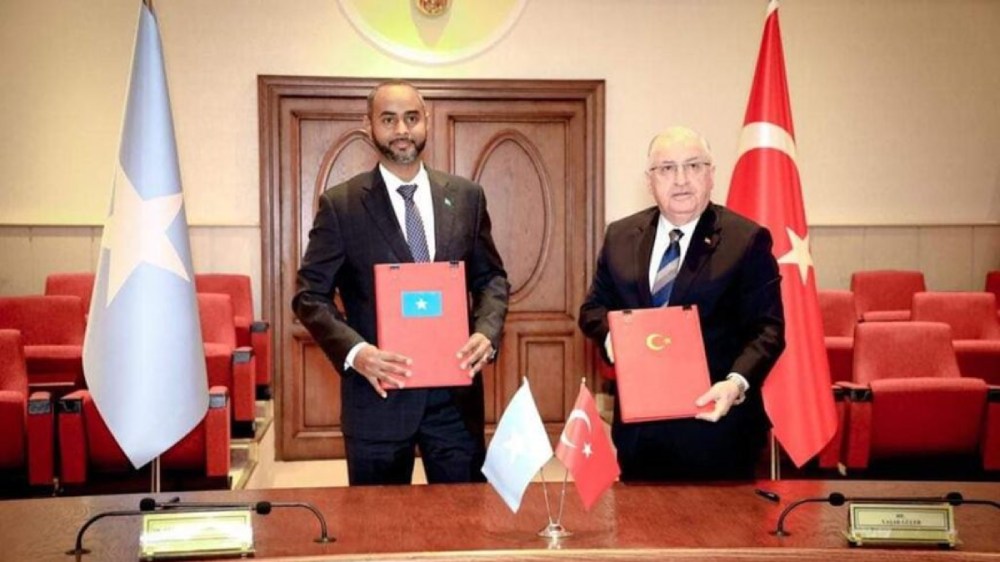 Turkey and Somalia signed a defense pact